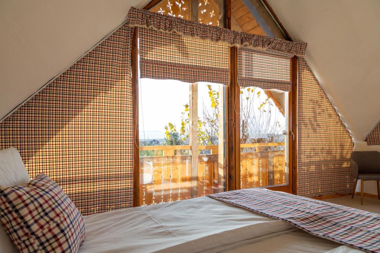 Casele Cu Stuf B&B Haus Ulrike Sălicea 外观 照片