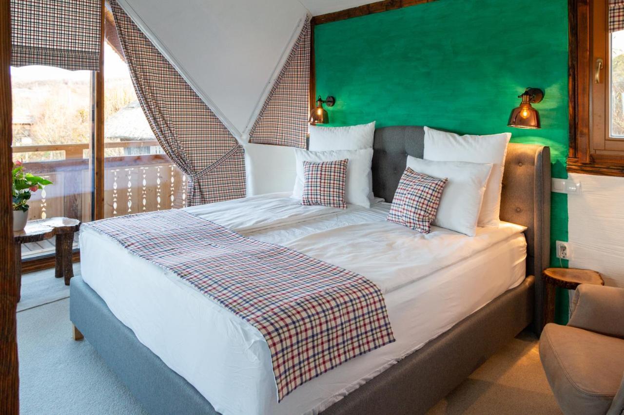 Casele Cu Stuf B&B Haus Ulrike Sălicea 外观 照片