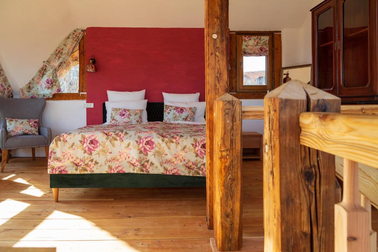 Casele Cu Stuf B&B Haus Ulrike Sălicea 外观 照片